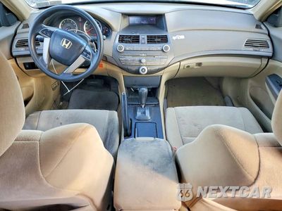 Zdjęcie 8 z 12 samochodu: 2009 HONDA ACCORD LXP VIN:1HGCP26459A123297 - miniatura
