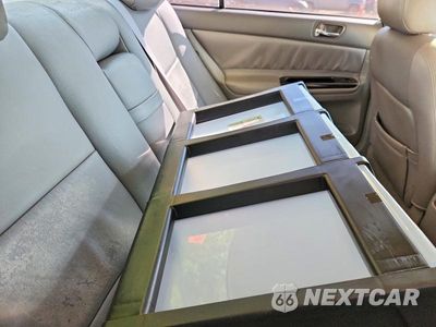 Zdjęcie 10 z 12 samochodu: 2004 TOYOTA CAMRY XLE VIN:4T1BE30K44U811503 - miniatura