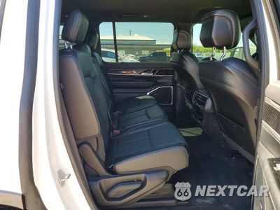 Zdjęcie 11 z 13 samochodu: 2022 JEEP WAGONEER SERIES II VIN:1C4SJVBT9NS112284 - miniatura