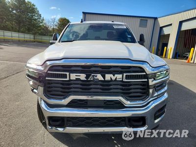 Piąte zdjęcie samochodu w środku: 2026 RAM 2500 BIG HORN VIN:3C6UR5DJ7TG299873 - miniatura