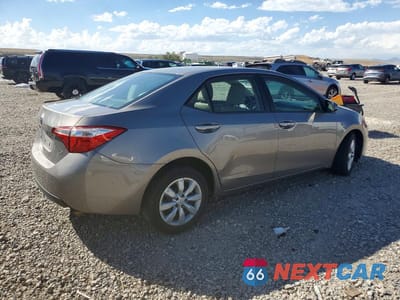 Trzecie zdjęcie samochodu z tyłu: 2016 TOYOTA COROLLA LE VIN:2T1BURHE8GC660966 - miniatura