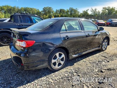 Trzecie zdjęcie samochodu z tyłu: 2011 TOYOTA COROLLA S VIN:2T1BU4EE5BC748924 - miniatura