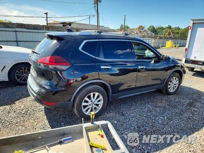 Trzecie zdjęcie samochodu z tyłu: 2020 NISSAN ROGUE SV VIN:JN8AT2MV2LW124564 - miniatura