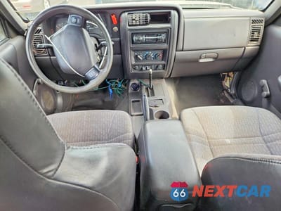 Zdjęcie 8 z 12 samochodu: 2000 JEEP CHEROKEE SE VIN:1J4FT28S2YL243705 - miniatura