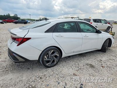 Trzecie zdjęcie samochodu z tyłu: 2025 HYUNDAI ELANTRA SEL SPORT VIN:KMHLM4DG9SU958769 - miniatura