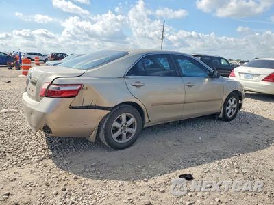 Trzecie zdjęcie samochodu z tyłu: 2008 TOYOTA CAMRY LE VIN:4T1BE46KX8U766165 - miniatura