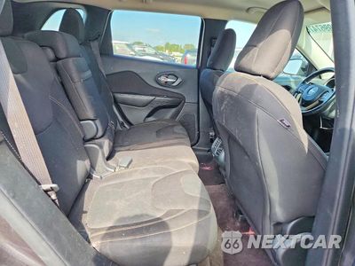 Zdjęcie 11 z 13 samochodu: 2016 JEEP CHEROKEE LATITUDE VIN:1C4PJLCB1GW200709 - miniatura
