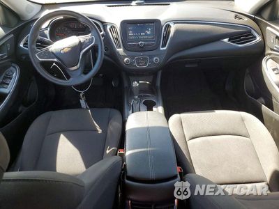 Zdjęcie 8 z 12 samochodu: 2018 CHEVROLET MALIBU LT VIN:1G1ZD5ST0JF182807 - miniatura
