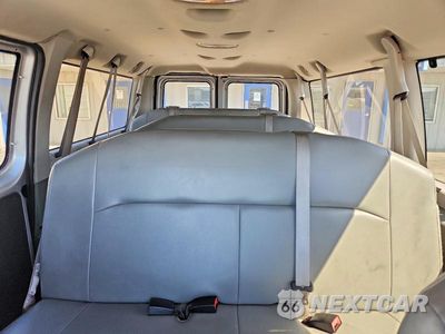 Zdjęcie 10 z 13 samochodu: 2012 FORD ECONOLINE E350 SUPER DUTY WAGON VIN:1FBNE3BL9CDA07708 - miniatura