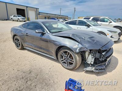 Czwarte zdjęcie samochodu z boku: 2020 FORD MUSTANG VIN:1FA6P8TH2L5138626 - miniatura