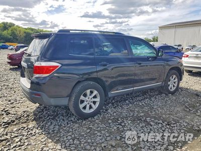 Trzecie zdjęcie samochodu z tyłu: 2013 TOYOTA HIGHLANDER SE VIN:5TDBK3EH2DS275178 - miniatura