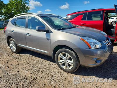 Czwarte zdjęcie samochodu z boku: 2013 NISSAN ROGUE S VIN:JN8AS5MV4DW635604 - miniatura
