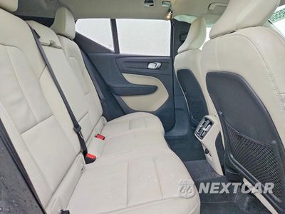 Zdjęcie 10 z 12 samochodu: 2025 VOLVO XC40 PLUS VIN:YV4L12UE5S2570897 - miniatura