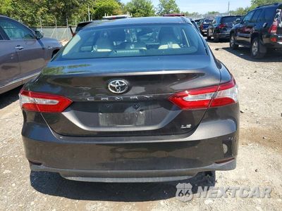 Zdjęcie 6 z 12 samochodu: 2018 TOYOTA CAMRY LE VIN:4T1B11HK4JU578075 - miniatura