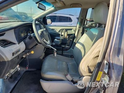 Zdjęcie 7 z 13 samochodu: 2017 TOYOTA SIENNA LE VIN:5TDKZ3DCXHS858735 - miniatura