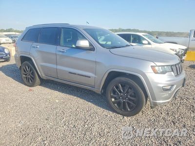Czwarte zdjęcie samochodu z boku: 2021 JEEP GRAND CHEROKEE LAREDO VIN:1C4RJFAG2MC674500 - miniatura
