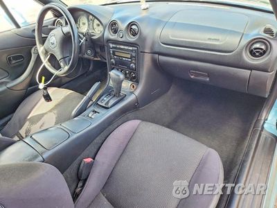 Zdjęcie 8 z 12 samochodu: 2001 MAZDA MX-5 MIATA BASE VIN:JM1NB353X10205993 - miniatura