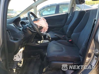 Zdjęcie 7 z 13 samochodu: 2010 HONDA FIT SPORT VIN:JHMGE8H44AC011359 - miniatura