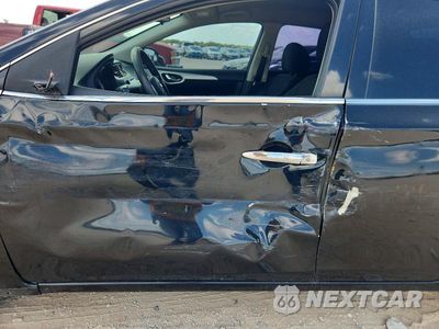 Zdjęcie 7 z 13 samochodu: 2014 NISSAN SENTRA S VIN:3N1AB7AP0EL687741 - miniatura