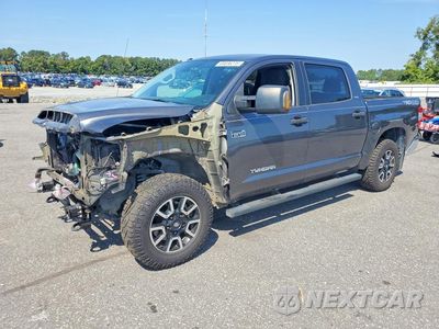 2018 TOYOTA TUNDRA CREWMAX SR5 5TFDW5F10JX725281 - główne zdjęcie licytacji z USA - miniatura