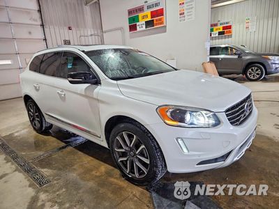 Czwarte zdjęcie samochodu z boku: 2017 VOLVO XC60 T6 DYNAMIC VIN:YV449MRR7H2207305 - miniatura