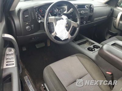 Zdjęcie 8 z 12 samochodu: 2011 CHEVROLET SILVERADO K1500 LT VIN:1GCRKSE36BZ158308 - miniatura