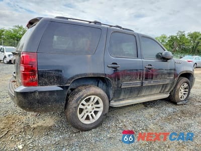 Trzecie zdjęcie samochodu z tyłu: 2011 CHEVROLET TAHOE K1500 LT VIN:1GNSKBE08BR167266 - miniatura