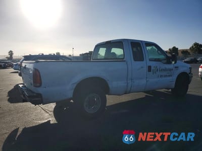 Trzecie zdjęcie samochodu z tyłu: 2002 FORD F250 SUPER DUTY VIN:1FTNX20LX2EC28620 - miniatura