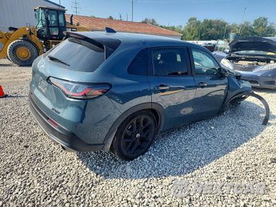 Trzecie zdjęcie samochodu z tyłu: 2025 HONDA HR-V SPORT VIN:3CZRZ2H50SM717582 - miniatura