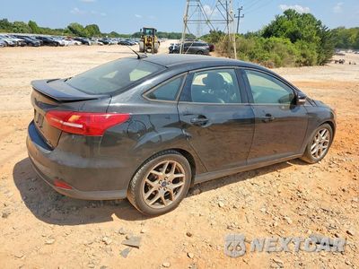 Trzecie zdjęcie samochodu z tyłu: 2015 FORD FOCUS SE VIN:1FADP3F26FL204967 - miniatura