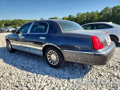Drugie zdjęcie samochodu z przodu: 2002 LINCOLN TOWN CAR SIGNATURE VIN:1LNHM82W12Y605183 - miniatura