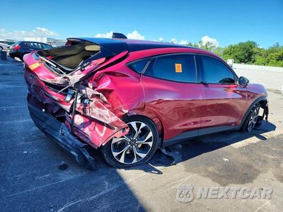 Trzecie zdjęcie samochodu z tyłu: 2025 FORD MUSTANG MACH-E SELECT VIN:3FMTK1R4XSMA50466 - miniatura