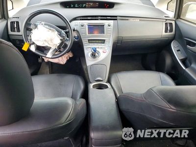 Zdjęcie 8 z 12 samochodu: 2013 TOYOTA PRIUS PERSONA SERIES SE VIN:JTDKN3DU8D1663437 - miniatura
