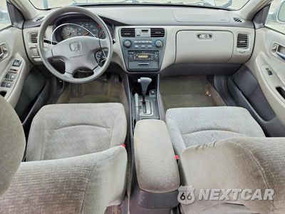 Zdjęcie 8 z 13 samochodu: 2001 HONDA ACCORD LX VIN:1HGCG56411A103568 - miniatura