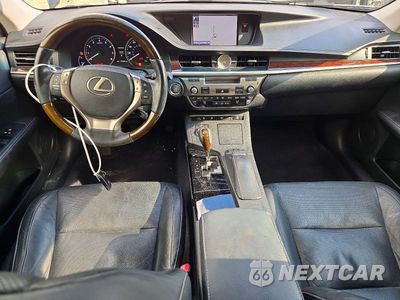 Zdjęcie 8 z 13 samochodu: 2013 LEXUS ES 350 VIN:JTHBK1GGXD2005677 - miniatura