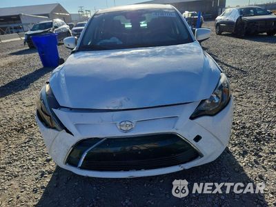 Piąte zdjęcie samochodu w środku: 2016 SCION IA BASE VIN:3MYDLBZV8GY117068 - miniatura