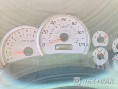 Zdjęcie 9 z 13 samochodu: 2004 HUMMER H2 VIN:5GRGN23U24H122276 - miniatura