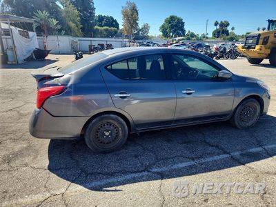 Trzecie zdjęcie samochodu z tyłu: 2018 NISSAN VERSA SV VIN:3N1CN7AP6JL832484 - miniatura