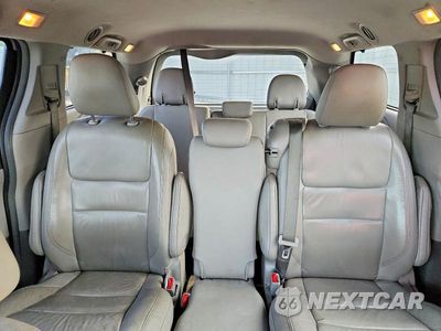 Zdjęcie 10 z 13 samochodu: 2019 TOYOTA SIENNA XLE 8-PASSENGER VIN:5TDYZ3DC4KS973624 - miniatura