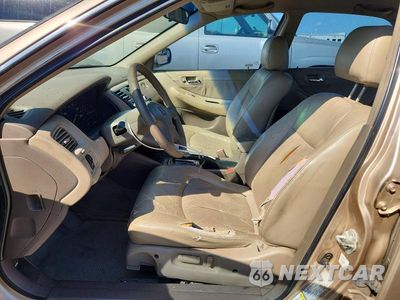 Zdjęcie 7 z 12 samochodu: 2002 HONDA ACCORD LX VIN:1HGCG16452A029825 - miniatura