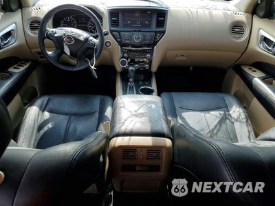 Zdjęcie 8 z 14 samochodu: 2017 NISSAN PATHFINDER SV VIN:5N1DR2MM2HC625988 - miniatura