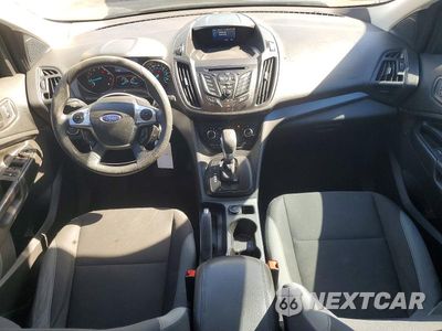 Zdjęcie 8 z 13 samochodu: 2013 FORD ESCAPE S VIN:1FMCU0F76DUC16080 - miniatura
