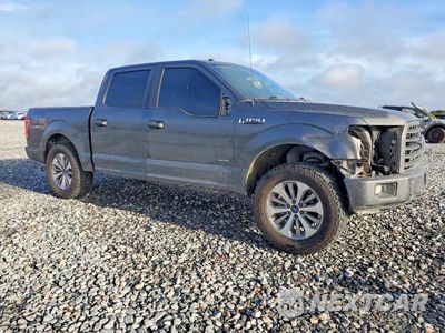 Czwarte zdjęcie samochodu z boku: 2017 FORD F150 SUPERCREW VIN:1FTEW1CP9HKE06040 - miniatura
