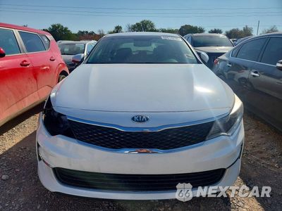 Piąte zdjęcie samochodu w środku: 2018 KIA OPTIMA LX VIN:5XXGT4L35JG268447 - miniatura