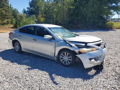 Czwarte zdjęcie samochodu z boku: 2014 NISSAN ALTIMA 2.5 S VIN:1N4AL3AP3EC168591 - miniatura
