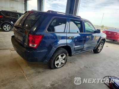 Trzecie zdjęcie samochodu z tyłu: 2005 JEEP GRAND CHEROKEE LAREDO VIN:1J4GR48K75C714015 - miniatura