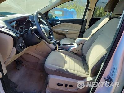 Zdjęcie 7 z 13 samochodu: 2016 FORD ESCAPE SE VIN:1FMCU9GX1GUC75755 - miniatura