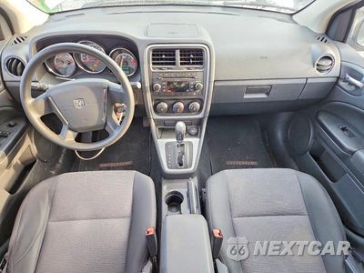 Zdjęcie 8 z 13 samochodu: 2010 DODGE CALIBER MAINSTREET VIN:1B3CB3HA4AD542185 - miniatura