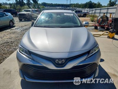 Piąte zdjęcie samochodu w środku: 2020 TOYOTA CAMRY LE VIN:4T1C11AK5LU939539 - miniatura