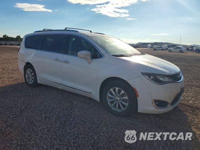 Czwarte zdjęcie samochodu z boku: 2019 CHRYSLER PACIFICA TOURING L VIN:2C4RC1BG6KR685435 - miniatura